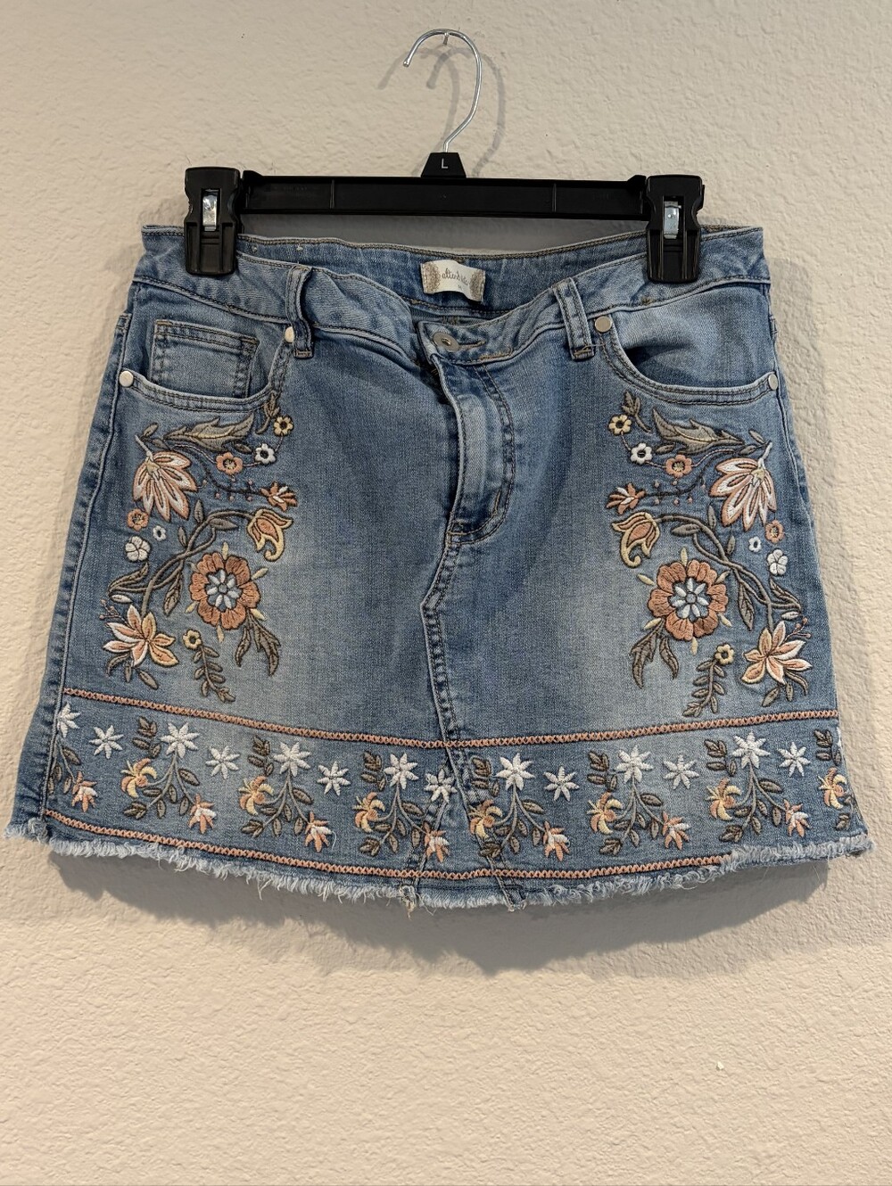 Altard State Womens Classic Casual Floral Embroidered Blue Denim Mini Skirt Med